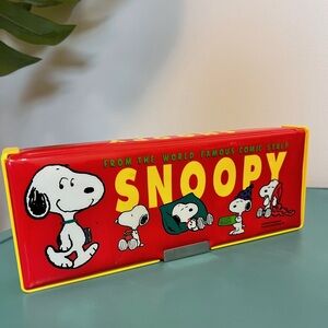 Vintage Peanuts Snoopy Pencil Case Box Magnetic